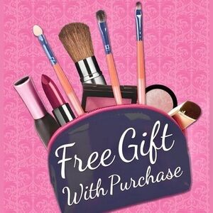 Free gift 💝 with every purchase💖